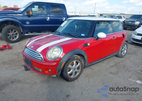 2010 Mini Cooper z USA, uszkodzony, nr VIN WMWMF3C59ATZ66062